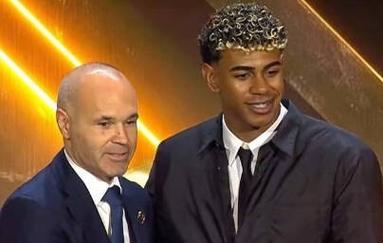 篮球湖人球员社媒晒训练照，状态积极