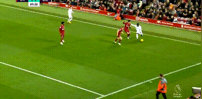 布朗赛季前21场三次砍下40+，伯德之后队史第二人