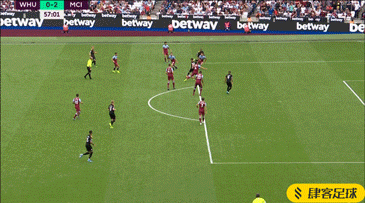 记者：埃贝尔明确表示，只有于帕离队拜仁才会签卢克巴