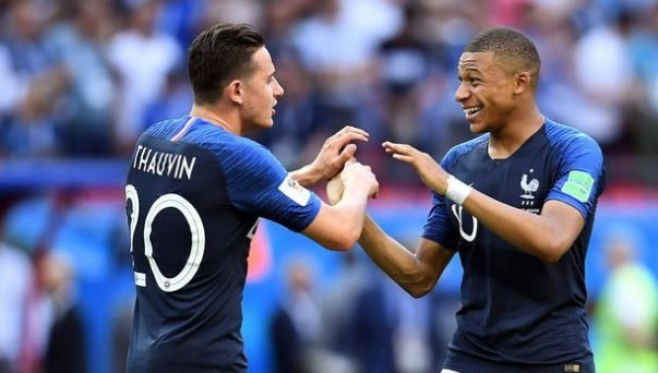 早报：利物浦战平&切尔西告负；皇马、阿森纳轻取对手