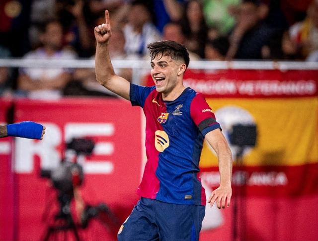 赵松源：想要帮助球队要先适应打法；希望脚下和头球兼备