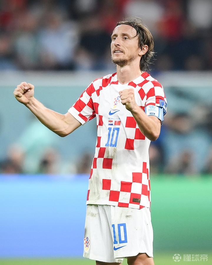 罗马诺：阿莫林坚持留下齐尔克泽；梅努向往租借加盟那不勒斯