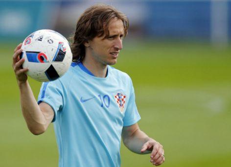 雷霆豪取15连胜&23胜1负，你认为谁能阻止卫冕冠军连胜？